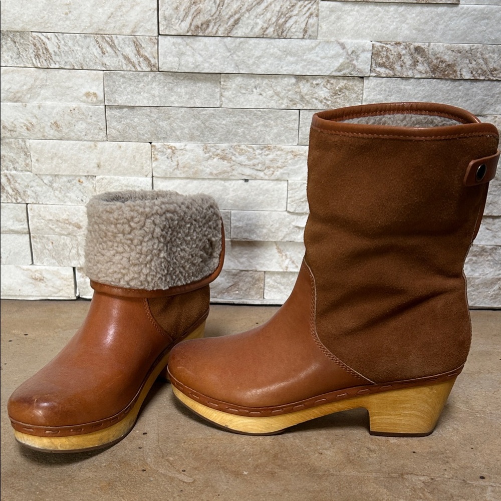 FRYE AND CO. Tan Shearling-Lined Boots